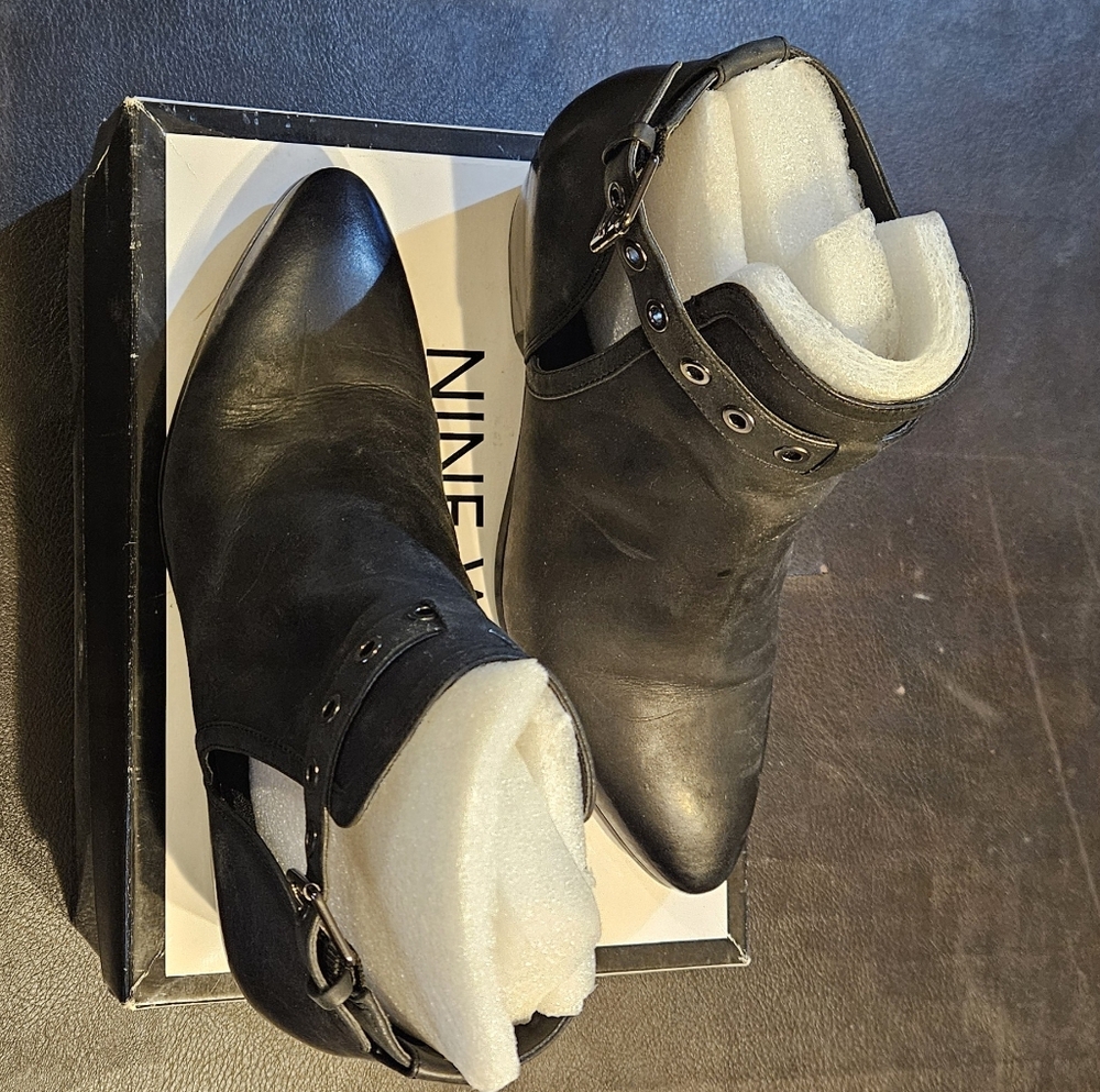 Nine West Loyal boot size 8